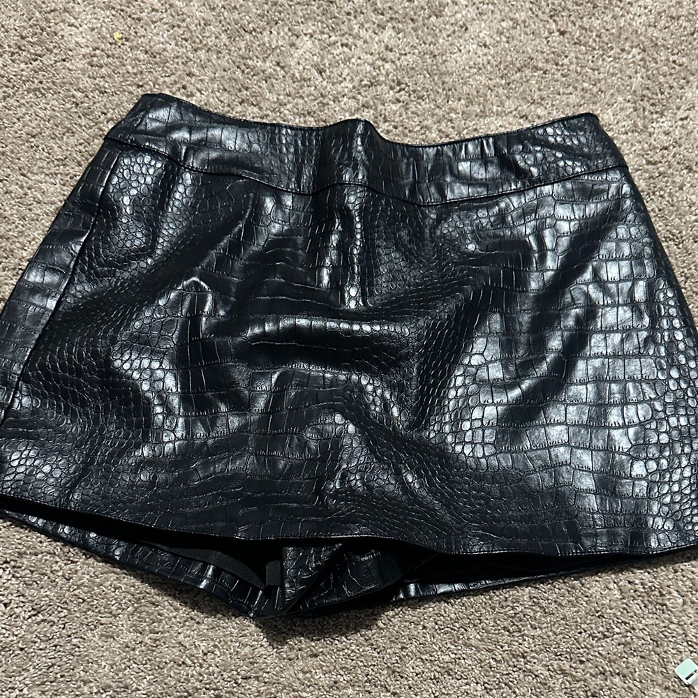 Embossed Leather skorts